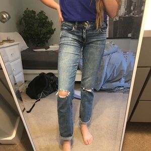 American eagle straight leg ripped jeans